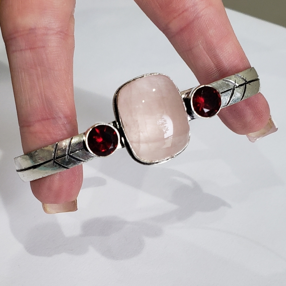 Beautiful Handmade Pink Solar Quartz Garnet 925 Bangle Bracelet - Picture 3 of 12